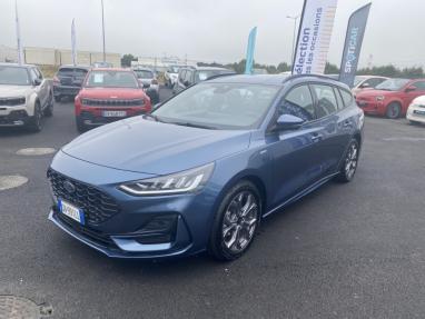 Voir le détail de l'offre de cette FORD Focus SW 1.0 mHEV 125ch ST-Line Powershift de 2023 en vente à partir de 25 999 € 