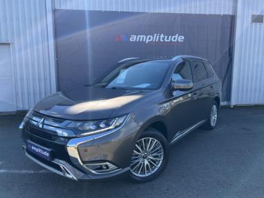 Voir le détail de l'offre de cette MITSUBISHI Outlander PHEV Twin Motor Instyle 4WD Euro6d-T EVAP 5cv de 2019 en vente à partir de 301.55 €  / mois