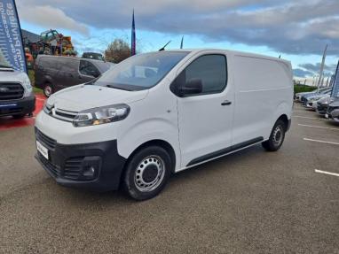 Voir le détail de l'offre de cette CITROEN Jumpy Fg M 2.0 BlueHDi 120ch S&S Driver de 2021 en vente à partir de 287.45 €  / mois