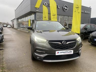 Voir le détail de l'offre de cette OPEL Grandland X 1.2 Turbo 130ch Design Line de 2019 en vente à partir de 201.41 €  / mois