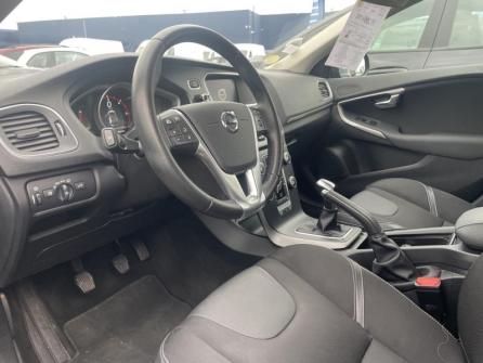 VOLVO V40 D2 AdBlue 120ch Business à vendre à Troyes - Image n°10