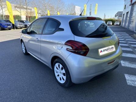 PEUGEOT 208 1.0 PureTech Like 3p à vendre à Melun - Image n°7
